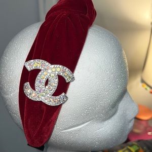 *Moving sale crushed velvet “Chanel” headband